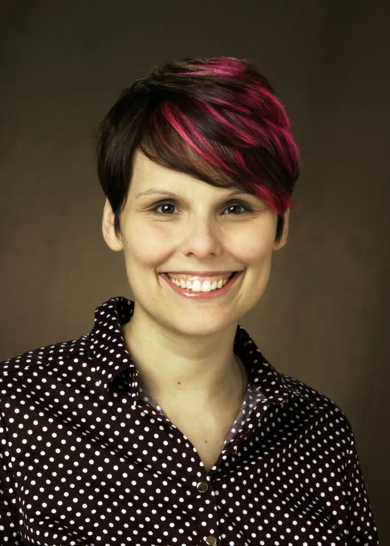 headshot of your instructor, Melissa Vosen Callens